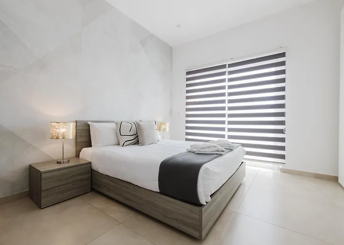 Apartment Fl9 Thelodge-sea View W Huge Terrace By Homely